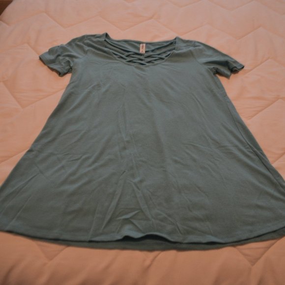 Zenana Top - Picture 1 of 6